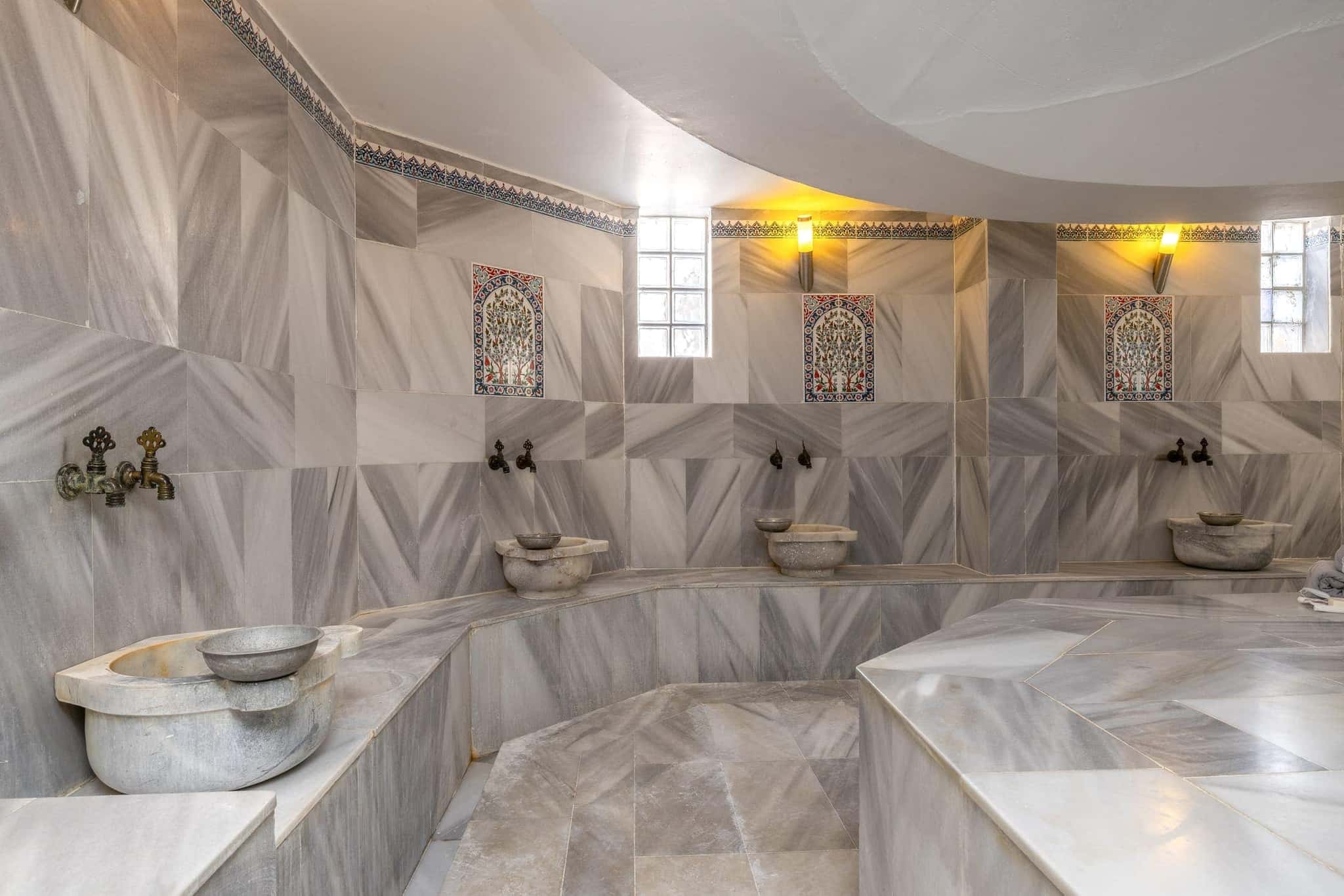 Sarıtaş Hotel SPA — geleneksel Türk hamamı, sauna ve masaj üniteleri