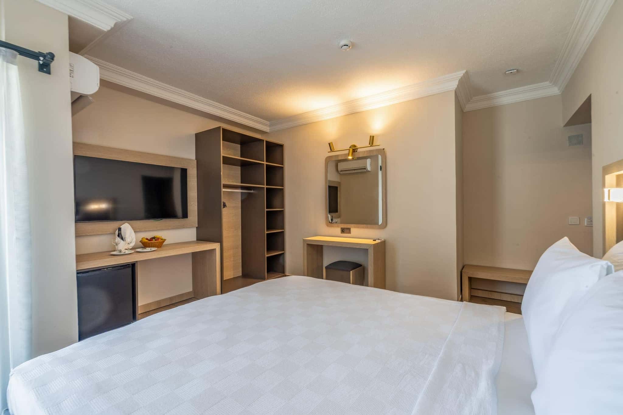Sarıtaş Hotel konforlu konaklama odası, balkonlu — Alanya