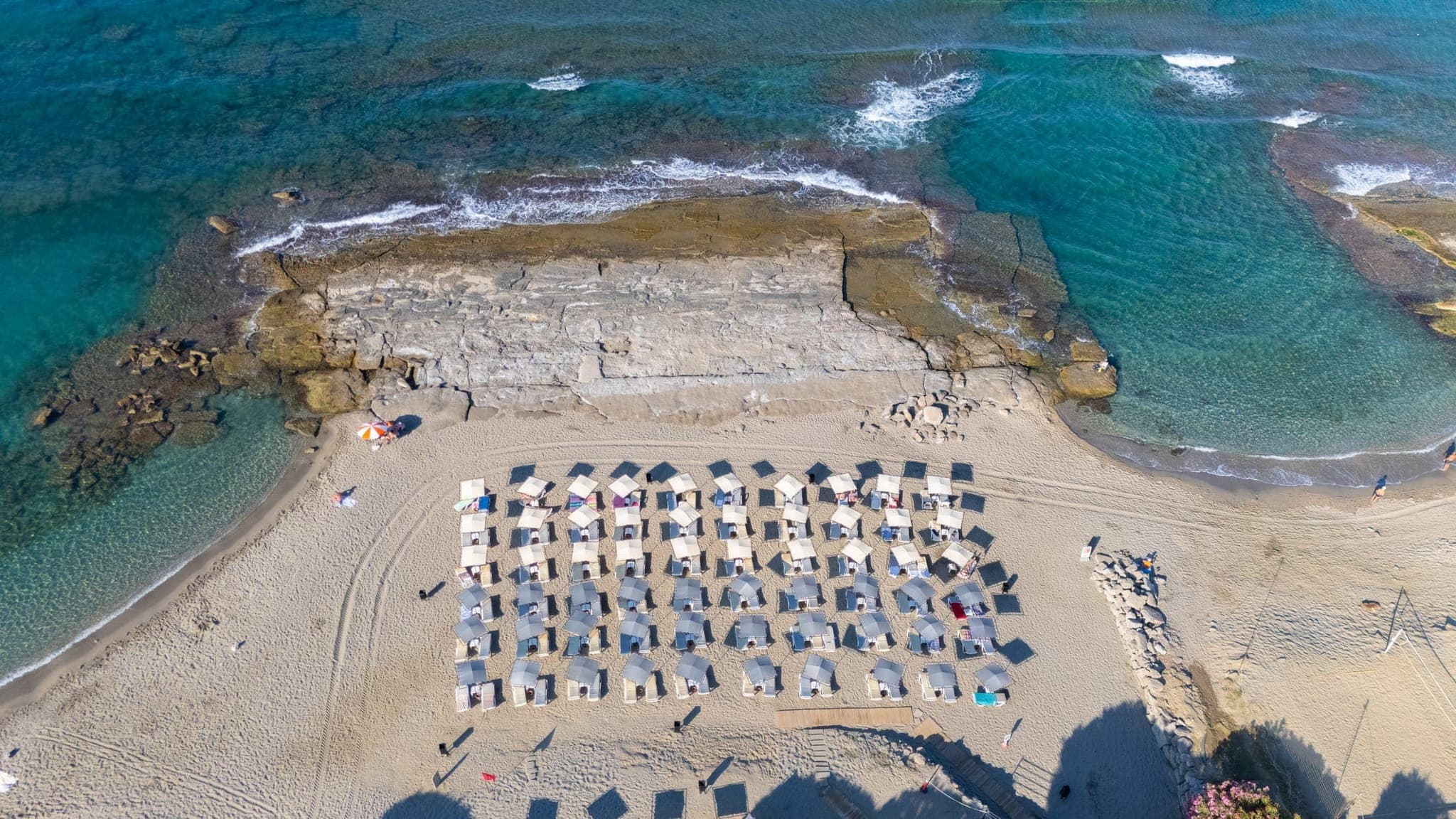 Sarıtaş Hotel Alanya Tosmur havadan görünüm — denize sıfır 4 yıldızlı herşey dahil otel
