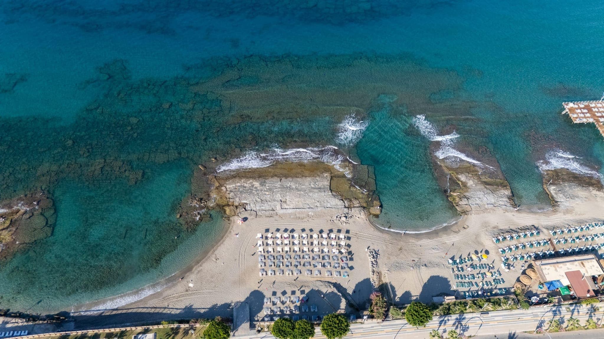 Sarıtaş Hotel Alanya Tosmur havadan görünüm — denize sıfır 4 yıldızlı herşey dahil otel