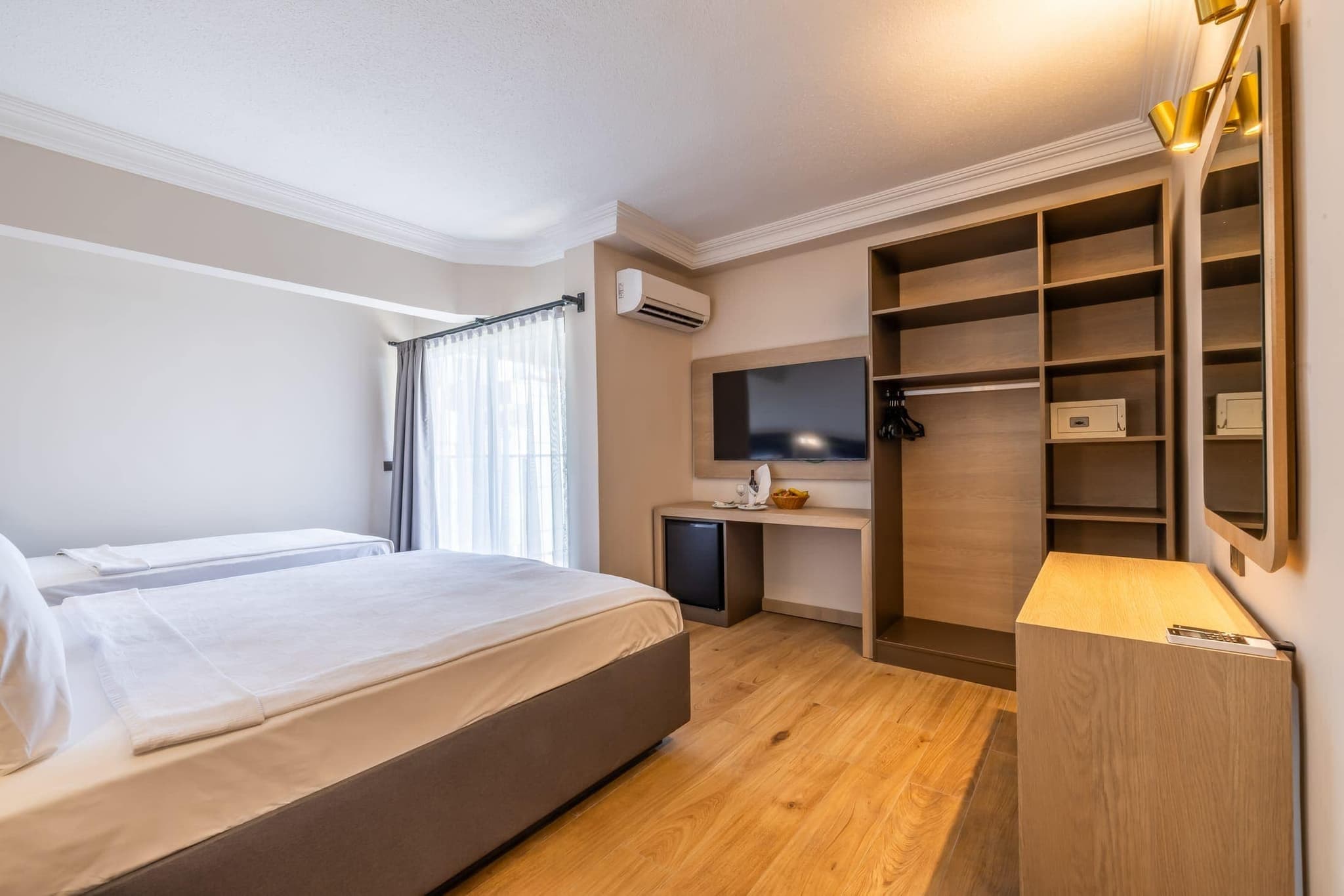 Sarıtaş Hotel konforlu konaklama odası, balkonlu — Alanya