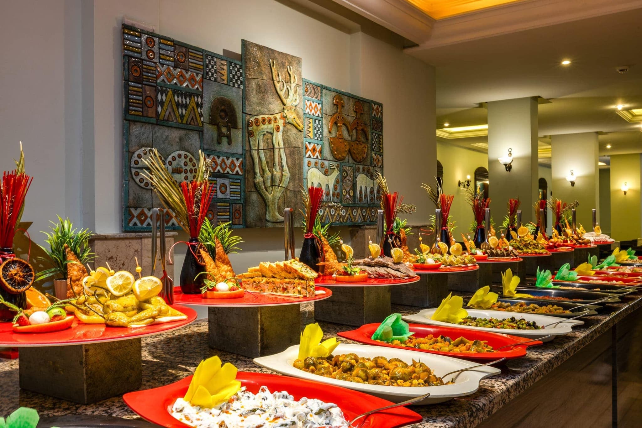Sarıtaş Hotel ana restoran ve zengin açık büfe — herşey dahil