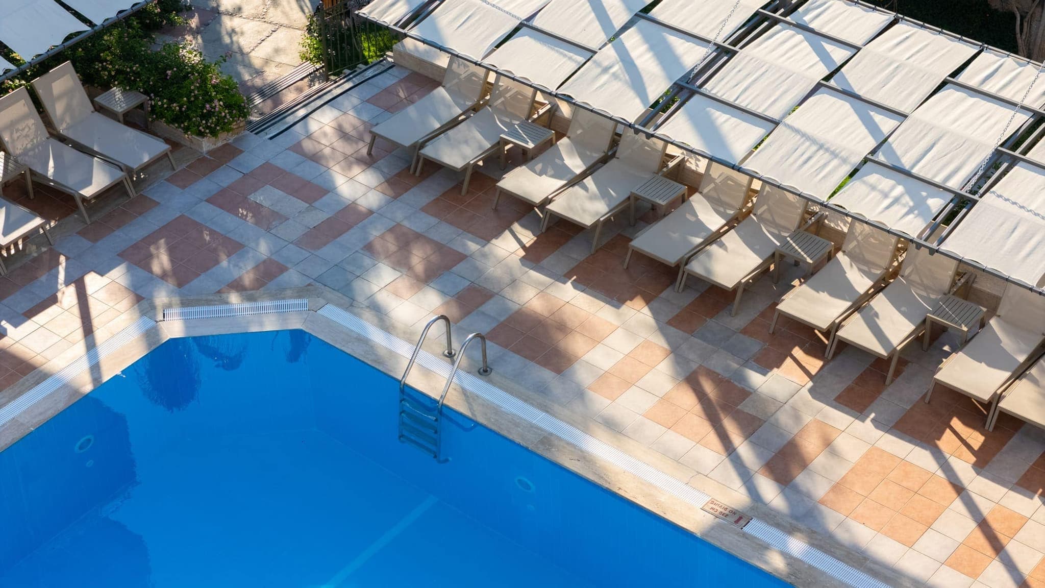 Yukarıdan Sarıtaş Hotel